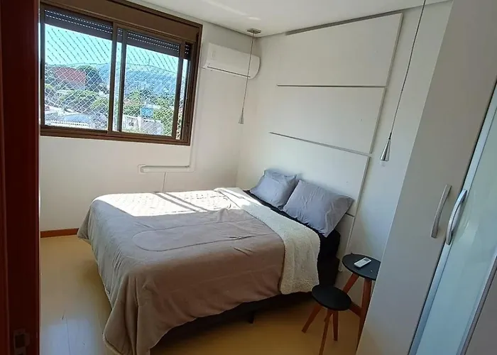 Top-floor Apartment, Wi-fi, Free Two Car Parking Apartamento Porto Alegre